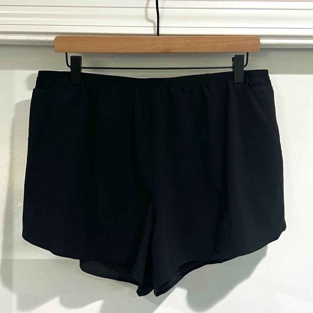 Like new Athleta Interval Run Short, size L